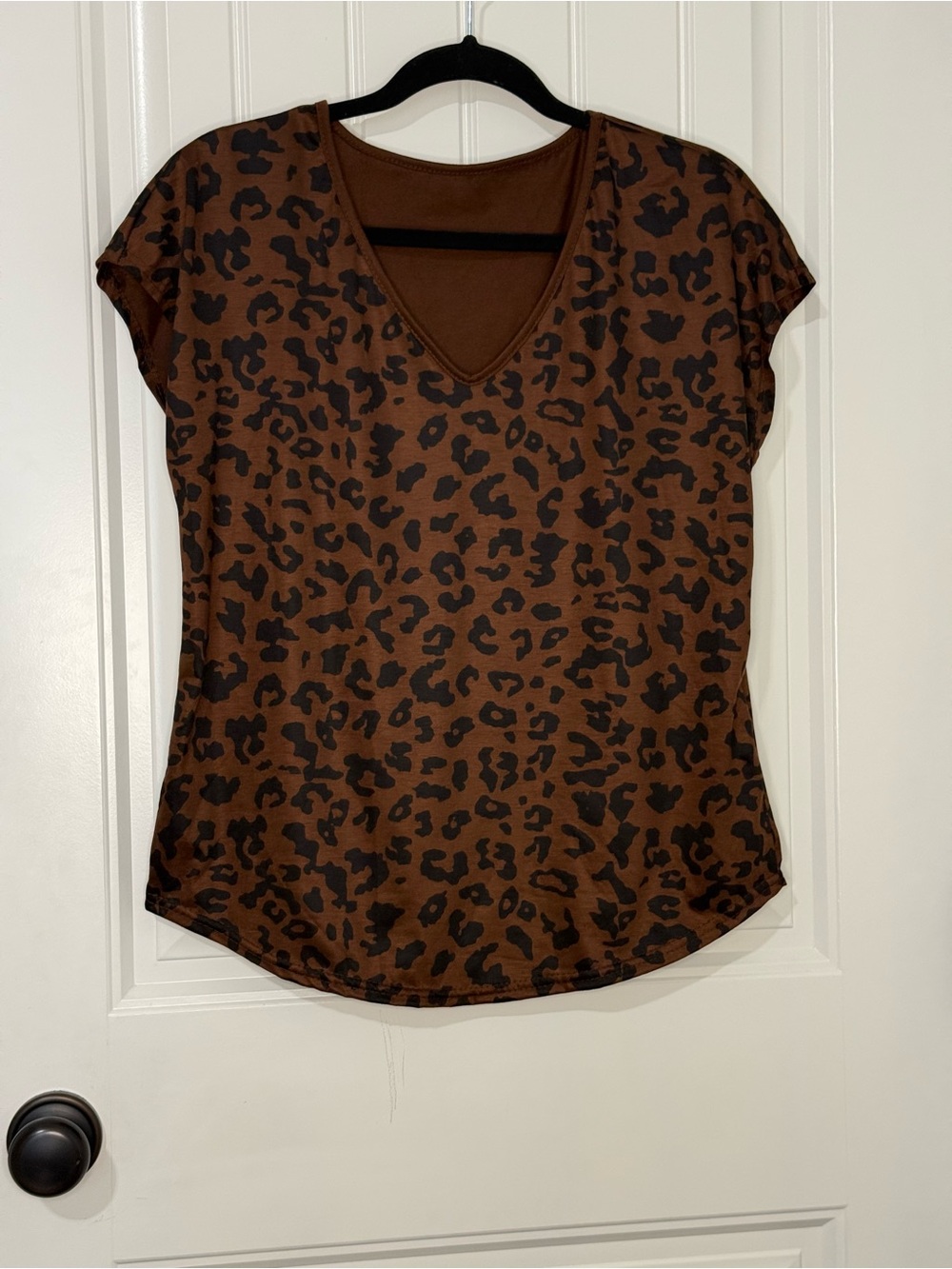 SHEIN Brown Black Leopard Print V-Neck Short Sleeve Tee